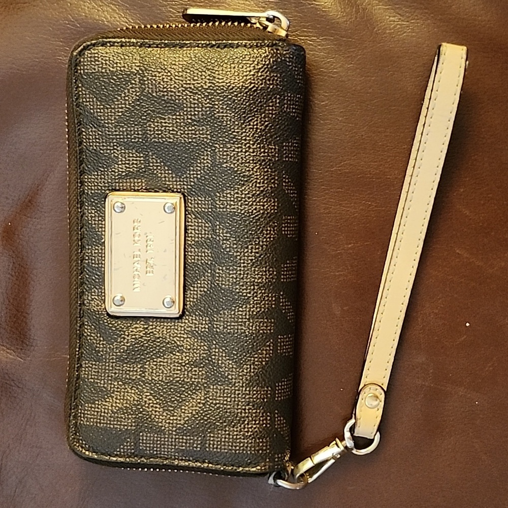 Michael Kors Signature Brown Wristlet